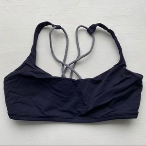 Lululemon Free to Be Bra Size 6